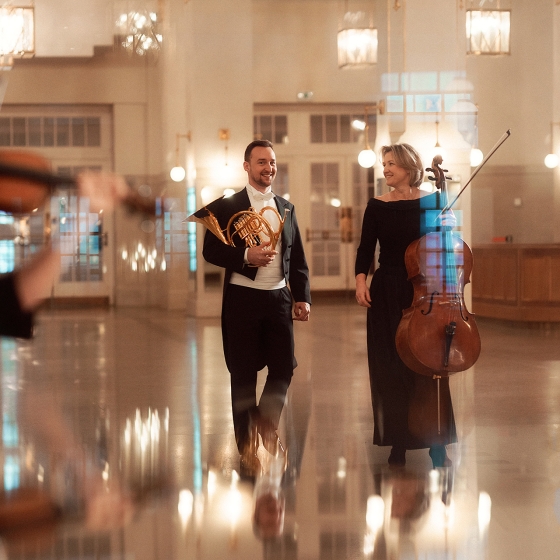 Musiker:innen im Konzerthausfoyer