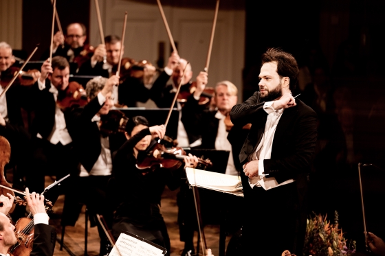 Petr Popelka mit den Wiener Symphonikern bei den Osterkonzerten "Frühling in Wien" 2023 im Wiener Konzerthaus