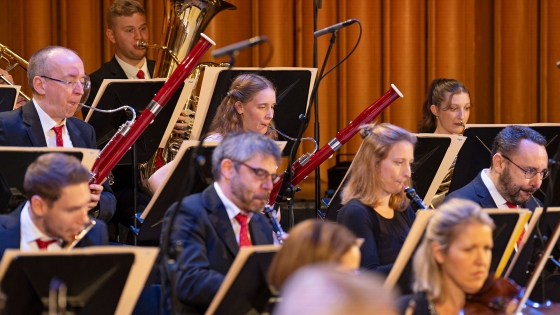 Preisträgerinnen mit Orchester