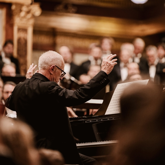 James Newton Howard am Klavier im Musikverein