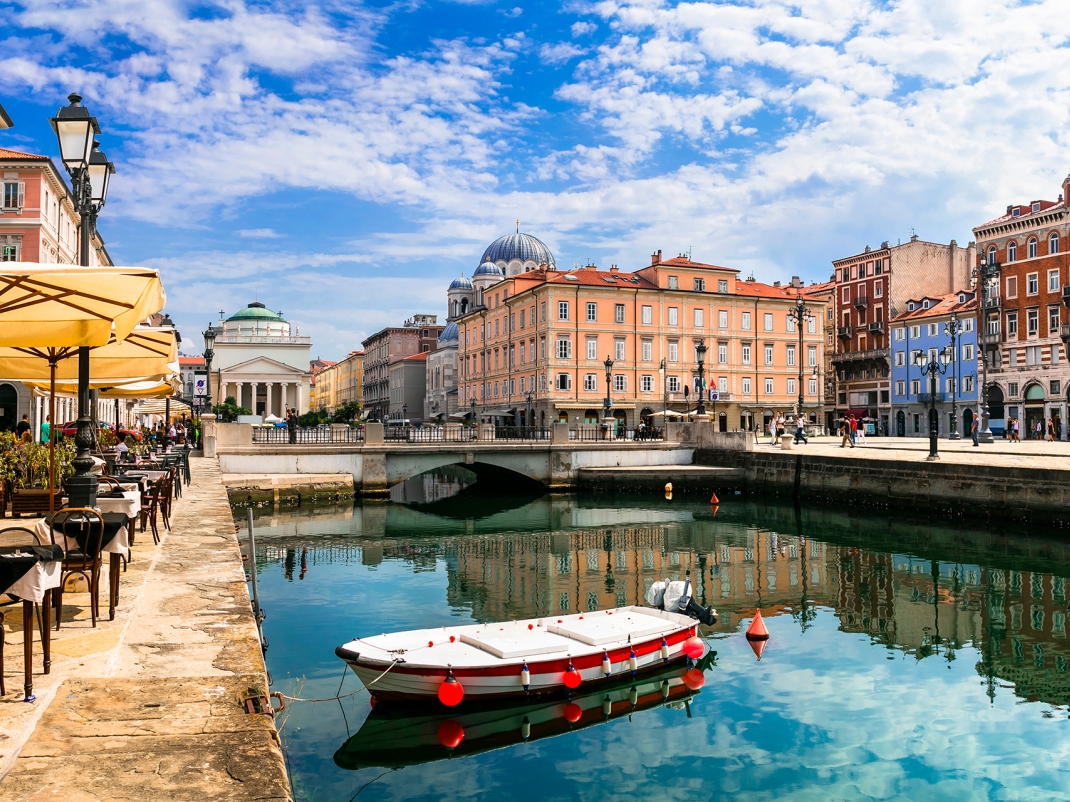 Boot im Canal Grande von Triest